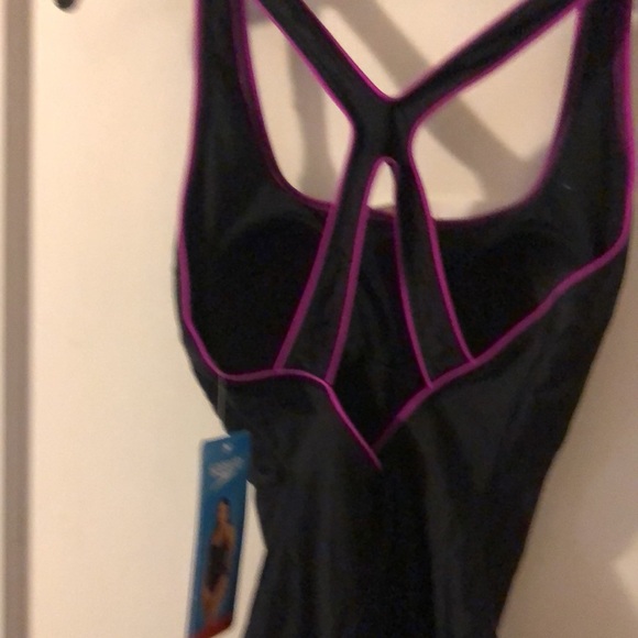 Speedo 1 piece swimsuit NWT S 8, Black & Pink - Picture 9 of 12